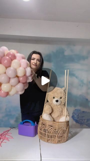 20K views · 1.1K likes | M I A  |  Balloon Artist & Coach on Instagram: "The viral Centerpiece that was seen by more than 11M people and brought here 20K of you🙏  This centerpiece definitely deserves another post, one of mine and your favorite 🤩  If you want to learn more tips about balloons and all kinds of decor, join us on our in person master class May 8th DM for more info😍" Bear Backdrop Party Ideas, Teddy Bear Hot Air Balloon Centerpiece, How To Make Hot Air Balloon, Baby Shower Balloon Centerpieces, Balloon Baby Shower Centerpieces, Hot Air Balloon Centerpieces, Boy Baby Shower Centerpieces, Balloon Artist