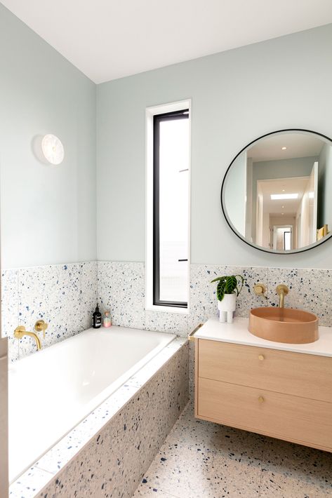 This coastal new build is a colourful dream home Terazzo Bathroom Interior Design, Terrazzo Bathroom Design, Bathroom Terrazzo, Tile Around Bathtub, Terrazzo Bathroom, Blue Terrazzo, Built In Bathtub, Built In Bath, Eclectic Bathroom