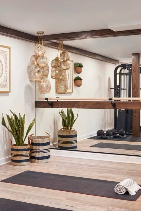 Home Pilates Room, Home Gym Yoga Room, Small Yoga Room, Sauna Workout, Home Pilates Studio, Pilates Room, Home Workout Space, Gym Basement, Yoga Room Design