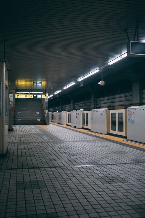 empty train station photo – Free Train Image on Unsplash Empty Train Station, Japan Subway, Tokyo Subway, Station Photo, Game Map, Japanese Town, Japan Train, Green Inspiration, Canvas Painting Designs