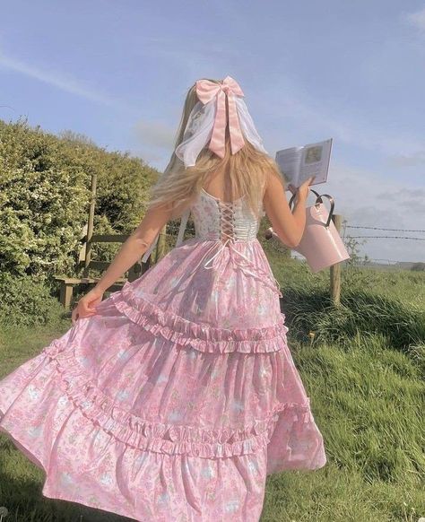 Fantasy Picnic, Southern Belle Outfit, Lane Aesthetic, Prairie Aesthetic, Girly Core, Cute Pastel Outfits, Coquette Clothing, Debut Photoshoot, Mental Peace