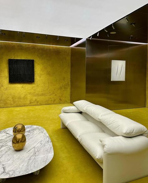 Gucci Store Interior, Gucci Interior, Maralunga Sofa, Lucio Fontana, Vico Magistretti, Gucci Store, House Projects, Store Interior, Living Room Inspo