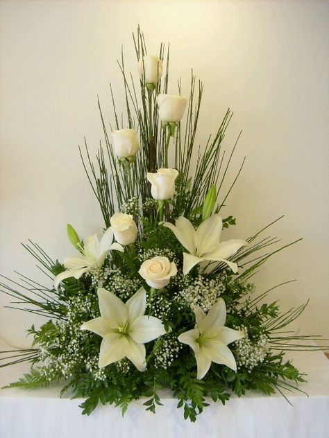 2                                                                                                                                                                                 Mais White Flower Arrangements, Gubahan Bunga, Spring Flower Arrangements, Altar Flowers, Large Flower Arrangements, Flower Arrangement Designs, Ikebana Flower Arrangement, Church Flower Arrangements, Creative Flower Arrangements