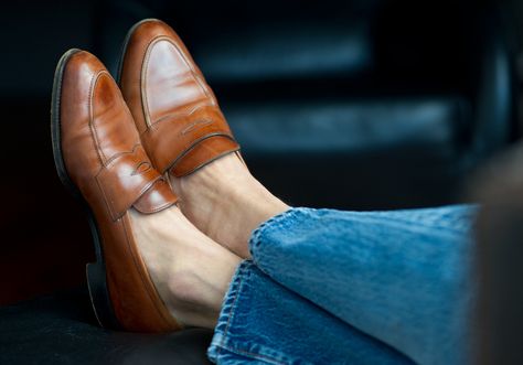 A Summertime Favorite: Penny Loafers Edward Green Piccadilly Edward Green Shoes, Edward Green, Preppy Men, Best Shoes For Men, Tassel Loafers, Only Shoes, Green Shoes, Mens Fashion Trends, Penny Loafers