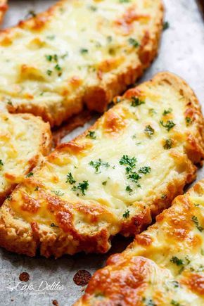 Individual Garlic Cheese Breads (Single Serve RECIPE) Cheese Loaf, Cheddar Bread, Garlic Cheddar, Garlic Pizza, Recipe Bread, Cheese Bread Recipe, Homemade Garlic Bread, Garlic Cheese Bread, Garlic Bread Recipe