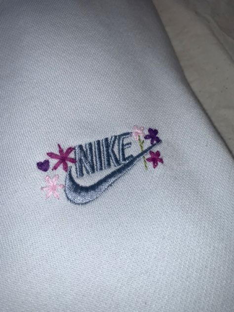 Island Embroidery, Hand Embroidered Sweatshirt, Nike Jumper, Diy Stitch, Brandy Melville Top, Sewing Business, Nike Sweatshirt, Thrift Flip, Hoodie And Sweatpants