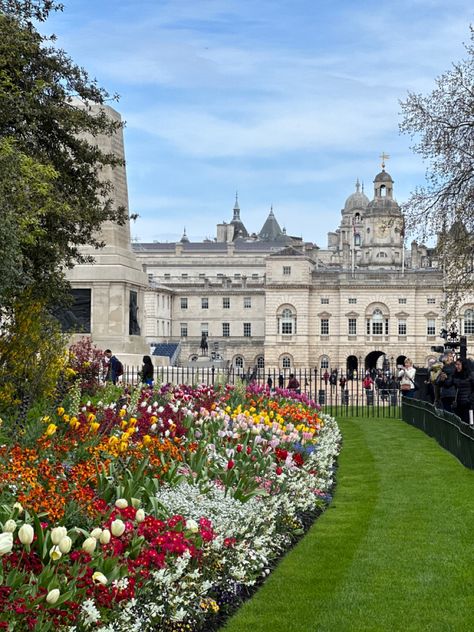 Summer In London Aesthetic, London Travel Aesthetic, London Spring Aesthetic, London Uk Aesthetic, London City Aesthetic, London Study Abroad, London In Spring, St James Park London, England Aesthetic