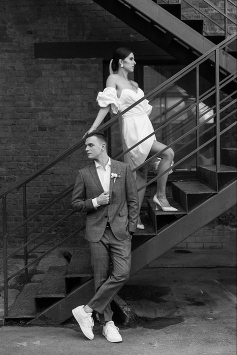 Wedding Stairs Photography, Urban Wedding Photoshoot, Downtown Wedding Photoshoot, Urban Wedding Photos, Wedding Street Photography, Civil Wedding Photoshoot, Street Wedding Photography, Urban Wedding Photography, Wedding Parties Pictures