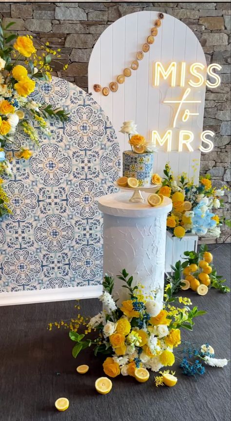 Lemon Birthday Decoration, Italian Backdrop Ideas, Tuscan Lemon Bridal Shower Decor, Positano Bachelorette, Limoncello Themed Party, Bridal Shower Yellow, Yellow Engagement Party, Lemon Backdrop, Blue Bridal Shower Decorations