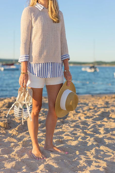 Lake Michigan stripes nautical outfit Estilo Gossip Girl, Js Everyday Fashion, Sommer Strand Outfit, Coastal Casual, Nantucket Style, Nautical Outfits, Preppy Summer Outfits, Lingerie Plus Size, J Crew Style