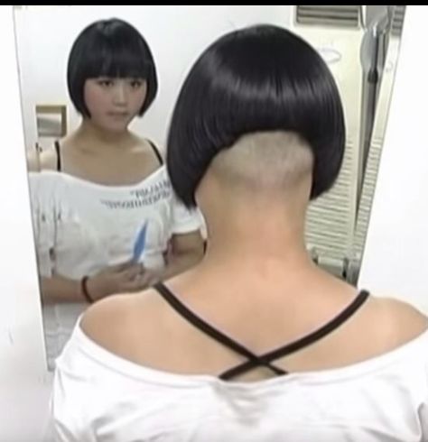 Short Hair Bangs, Hair With Bangs, Hair Bangs, Short Hair With Bangs, So Funny, The Mirror, How To Make Your, Short Hair, Bangs