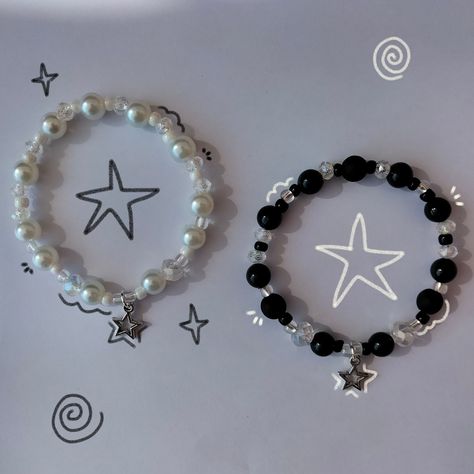 pulseras de estrella para compartir @strawberrry_bazar en ig Check more at https://howcandothis.com/diyideas/pulseras-de-estrella-para-compartir-strawberrry_bazar-en-ig/ Matching Star Bracelets, Themed Bracelet Ideas, Star Bracelet Bead, Y2k Bracelet Ideas, Y2k Bracelets Beads, Bracelets Ideas Aesthetic, Bead Matching Bracelets, Aesthetic Matching Bracelets, Aesthetic Beads Bracelet