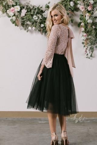 Haley Taupe Bow Back Lace Top Wholesale Usa, Tutu En Tulle, Black Tulle Skirt, Fashion 40s, Tulle Skirts Outfit, Rok Tutu, Black Tulle Dress, Long Tutu, Skirt Tulle