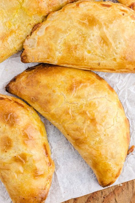 Chicken Pot Pie Hand Pies Easy, Chicken Pot Pie Burrito, Chicken Pot Pie Roll Up, Chicken Hand Pies Puff Pastries, Chicken Pot Pie Calzone, Hand Chicken Pot Pies, Chicken Pot Pie Empanadas Recipe, Hand Held Pot Pies, Personal Pot Pies