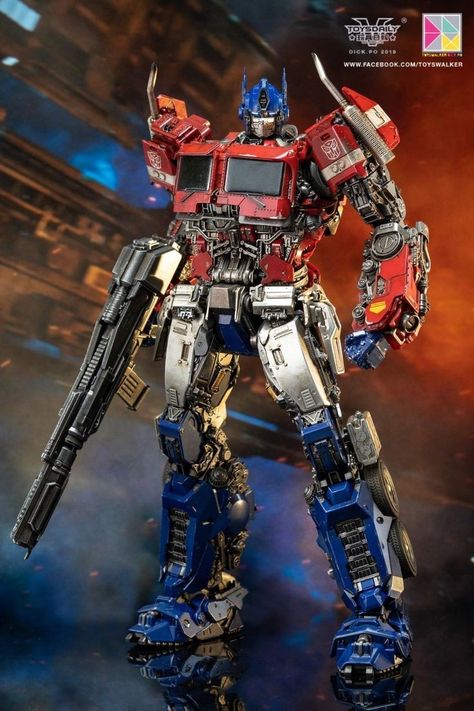 #bumblebeemovie #transformers #optimusprime #action #figures #actionfigures Optimus Prime Artwork, Optimus Prime Toy, Transformers Poster, Transformer Costume, Nemesis Prime, Optimus Prime Art, Optimus Prime Transformers, Dragon 3d, Transformers Cybertron