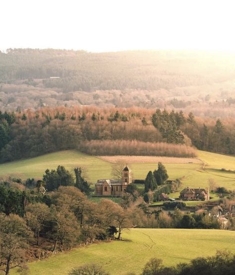 Midsomer Murders Aesthetic, Maria Aesthetic, Landscape Rain, England Aesthetic, Midsomer Murders, Surrey England, English Castles, British Countryside, British Tv