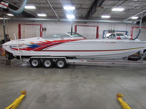 Power Boats For Sale, Beach House Vacation, Boat Wraps, Fast Boats, Boat Stuff, Bigger Boat, Boats Luxury, Motor Yacht, Boat Design