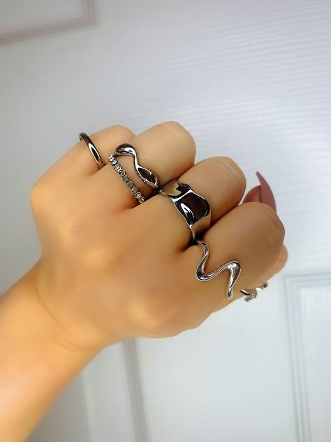 Grunge Ring, Zig Zag Ring, Edgy Rings, Wire Earrings Handmade, Ocean Ring, Chunky Silver Rings, Silver Wrap Ring, Handmade Silver Jewellery, Hammered Silver Ring