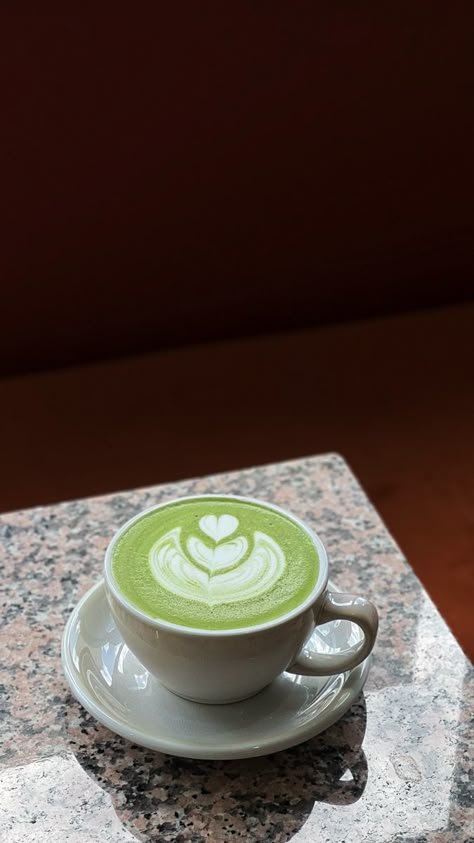 Aesthetic Matcha Latte, Matcha Latte Aesthetic, Aesthetic Matcha, Matcha Lover, Green Hearts, Coffee Shop Aesthetic, Shop Aesthetic, Aesthetic Shop, Green Theme