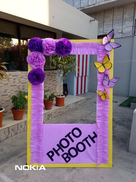 Photo booth ideas Photo Frame For Photo Booth, Selfie Corner Ideas For Party, Purple Day Celebration In Preschool, School Reopening Decoration Ideas, Photobooth Ideas For College Fest, Selfie Booth Ideas For School, Photo Booth Ideas For School, Selfie Stand Ideas, Diy Selfie Booth