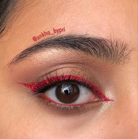 Glittery red eyeliner with cool-tone brown eyeshadow as the base Light Red Eyeshadow, Red Eyeliner, Red Eyeshadow, Brown Eyeliner, Eyeshadow Base, Make Up Inspo, Red And Brown, Brown Eyeshadow, Beauty Inspo