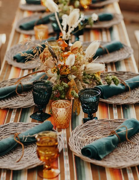 Green And Orange Table Setting, Western Tablescape, Autumn Table Decor, Thanksgiving Table Settings Simple, Wedding Themes Fall, Autumn Table, Teal Wedding, Thanksgiving Table Settings, Fall Wedding Colors