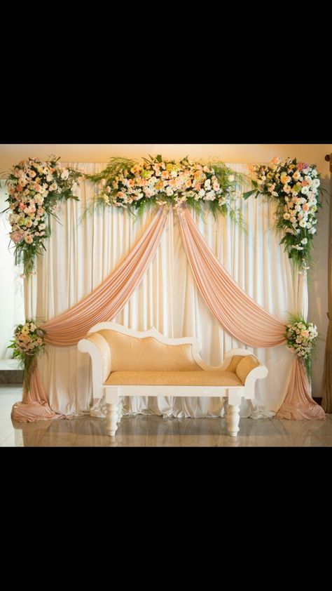 Simple Bridal Stage Decoration, Peach Stage Decoration, Engagement Decoration Simple At Home, Peach Engagement Decoration, Engagement Decorations Indian Simple Outdoor, Jaimala Stage Decoration Indoor, Engagement Background Decoration At Home, Small Stage Decoration For Engagement, Small Stage Decoration For Wedding