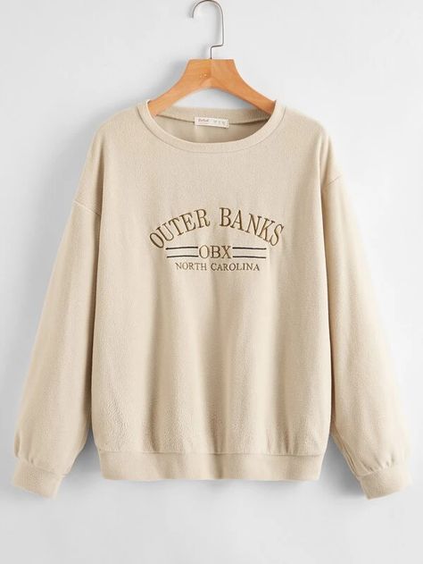 Beige sweatshirt with letters in a Beige print athleisure outfit Cute Athleisure Outfits, Sweatshirt Inspiration, Pretty Sweatshirts, Athleisure Outfit, Beige Sweatshirt, Ropa Aesthetic, Beige Outfit, Outfit Layout, Baggy Clothes