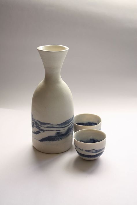 Pottery Sake Set, Sake Bottle Ceramic, Ceramic Sake Cups, Sake Bottle Design, Sake Set Ceramic, Ceramic Sake Set, Ceramics Bottle, European Beach, Clay Bottle