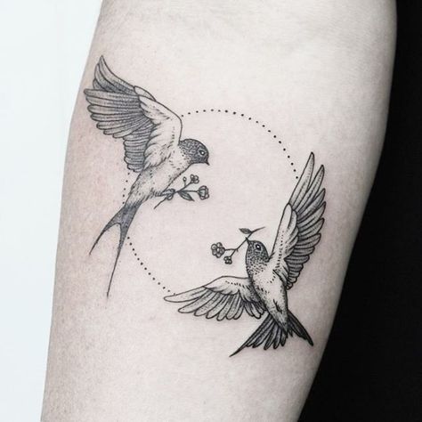 Tato Lingkaran, Two Birds Tattoo, Small Wave Tattoo, Bird Tattoo Men, Bird Tattoo Meaning, Tato Dengan Makna, Vogel Tattoo, Sparrow Tattoo, Circle Tattoo