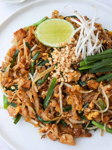 Pei Wei Pad Thai Recipe, Authentic Chicken Pad Thai, Thai Express Pad Thai Copycat, Pad Thai Recipe Chicken, Thai Dinner Party, Pad Thai Sauce Recipe, Authentic Pad Thai Recipe, Pad Thai Chicken, Thai Lunch