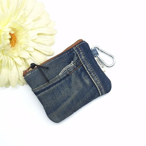 Upcycled Denim Coin Pouch Recycled Wallet With Three - Etsy Spain What To Do When Bored, Upcycle Jeans, Upcycled Denim, Diy Vintage, Coin Pouch, Vintage Denim, Wallets, Coin Purse, Recycling