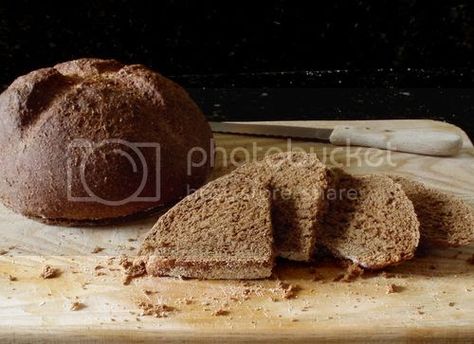 Peaceful Cooking: Black Russian Rye Bread Black Russian Bread, Russian Lunch, Russian Rye Bread, Barley Bread, Peasant Bread, Patty Melt, Russian Food, Black Russian, Rye Flour