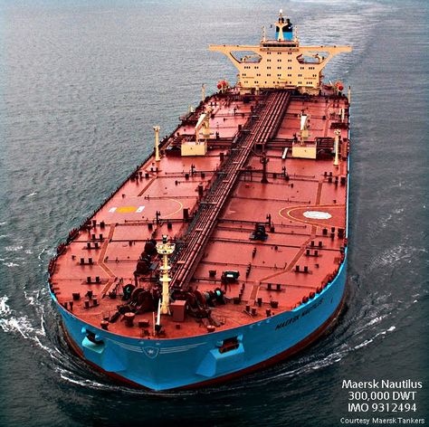 maersk nautilus tanker vlcc crude carrier Tanker Ship, Marine Engineering, Cargo Ship, Merchant Navy, Merchant Marine, Tactical Gear Loadout, Oil Refinery, Oil Tanker, Dalian