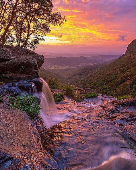 WOW What a dream! Moran Falls in Lamington National Park is only 2 hours south of Brisbane and boasts spectacular views natural beauty and extensive walking tracks for you and friends to trek Who will you be enjoying this heavenly sight with? @swaller4 Durham Castle, Manarola Italy, Pictures For Wallpaper, Durham Cathedral, Most Beautiful Wallpaper, For Wallpaper, Best Sunset, Explore Nature, Beach Waves