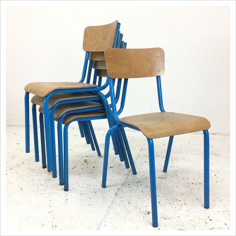 Vinterior | Vintage Furniture: Midcentury, Antique & Design Furniture Vintage School Chairs, School Chairs, Vintage Chair, Kiosk Design, Vintage Dining Room, Vintage Dining Chairs, French School, Single Chair, Vintage School