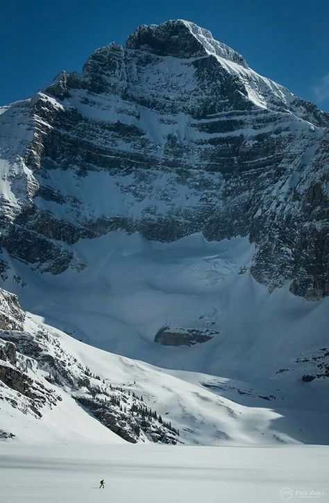 Eiger North Face - die fehlt mir noch immer... Eiger Switzerland, Eiger North Face, Mountain Landscape Photography, Outdoor Pictures, Mountain Climbers, Mountain Photography, Snow Mountain, Mountain Climbing, Mountain Top