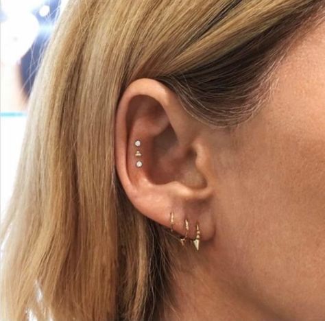 Curated Ears, Pretty Piercings, Ear Curation, Unique Ear Piercings, Ear Peircings, Helix Piercings, Cool Ear Piercings, Maria Tash, Cool Piercings