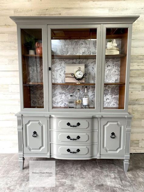 Perfect Gray Hutch | General Finishes Design Center Boho Hutch, Dresser Remakes, Refurbished Hutch Ideas, Gray China Cabinet, Painted China Cabinet Ideas, Painted Hutch Ideas, Refinished China Cabinet, Grey China Cabinet, China Hutch Makeover