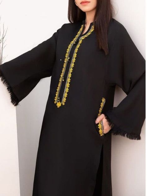 Plain Shalwar Kameez Designs For Women, Shalwar Design For Women 2020, Black Shalwar Kamez Design Simple, Simple Black Shalwar Kameez, Black Shalwar Kameez, Tailor Design, Stylish Baby Girls, Balochi Dress, Designer Party Dresses