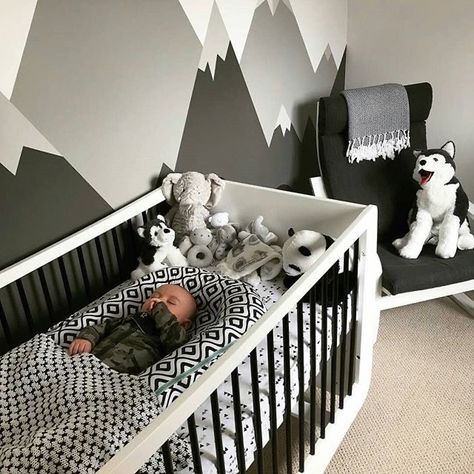 Nursery Room Accent Wall Ideas, High Contrast Nursery, Monochrome Baby Room, Name Pillows, Black Nursery, Baby Nursery Inspiration, Monochrome Nursery, Baby Room Neutral, Baby Boy Nursery Decor