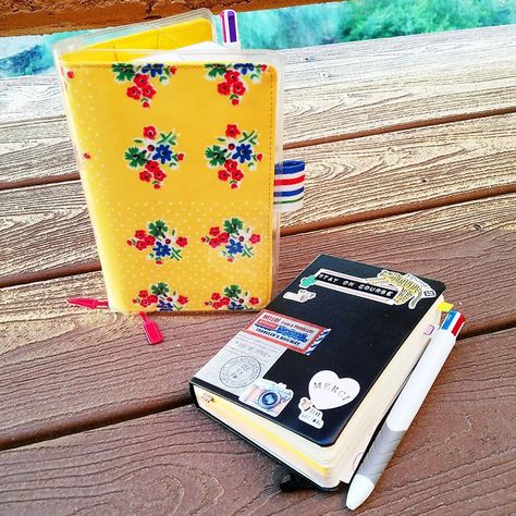 Pocket Moleskine Daily, Moleskine Daily Planner Ideas, Pocket Planner Ideas, Pocket Diary Ideas, Moleskine Daily Planner, Daily Planner Ideas, Moleskine Diary, Daily Planner Diy, Daily Planner Diary