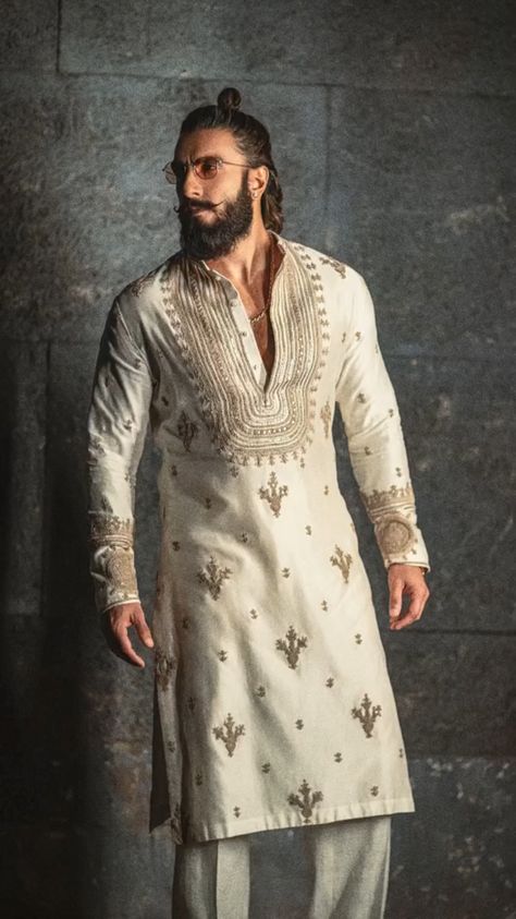 India Fashion Men, Indian Wedding Clothes For Men, Boys Kurta Design, Wedding Kurta For Men, Groom Dress Men, Wedding Outfits For Groom, Indian Groom Wear, Wedding Dresses Men Indian, Gents Kurta Design