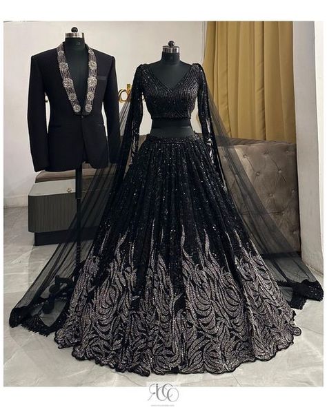 Black Gown For Reception, Twinning Outfits For Bride And Groom, Reception Dress For Bride And Groom, Bride Dress For Reception, Indian Wedding Reception Outfit Couple, Bridal Dress For Reception, Couple Twinning Outfits Indian, Wedding Reception Dress For Bride Indian, Wedding Dress Ideas Indian