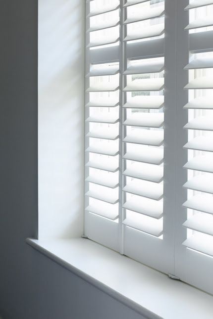 White Shutters Bedroom, Grey Kitchen Blinds, Blinds For Large Windows, Blinds For Windows Living Rooms, Blinds Vertical, Ikea Blinds, Sliding Door Curtains, Indoor Blinds, White Shutters