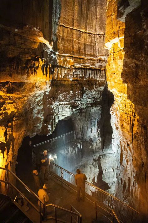 Kentucky Caves, Mammoth Cave Kentucky, Cave Photography, Mammoth Cave National Park, Mammoth Cave, Cave Tours, Us Road Trip, Park Ranger, National Parks Trip