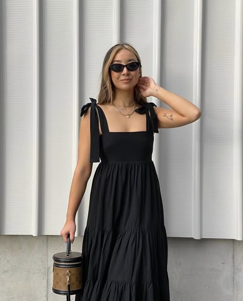 Long Black Sundress Outfit, Casual Black Summer Dress, Dress For Small Bust, Modesty Outfits Summer, Classy Sundress, Black Maxi Sundress, Summer Black Dress Outfit, Long Black Summer Dress, Black Summer Dresses