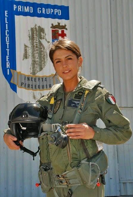 Idf Women, Jet Fighter Pilot, Helicopter Pilots, Female Pilot, Female Fighter, Army Women, Military Girl, Female Soldier, Police Women