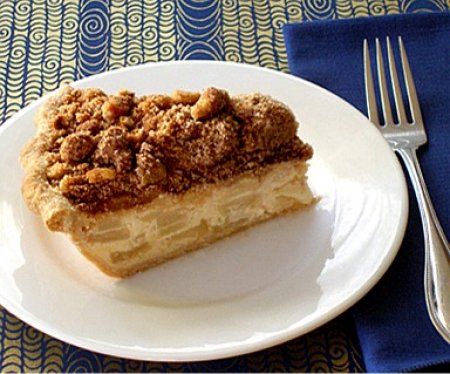 Apple Walnut Pie, I Am A Baker, Sour Cream Apple Pie, Deep Dish Apple Pie, Walnut Pie, Caramel Recipe, Apple Streusel, Apple Walnut, Cream Custard