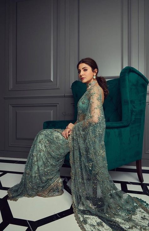 Sabyasachi Sarees, Indian Bridesmaid Dresses, Mumbai Wedding, Latest Designer Sarees, Simple Sarees, Saree Designs Party Wear, Ghagra Choli, Net Saree, Saree Trends